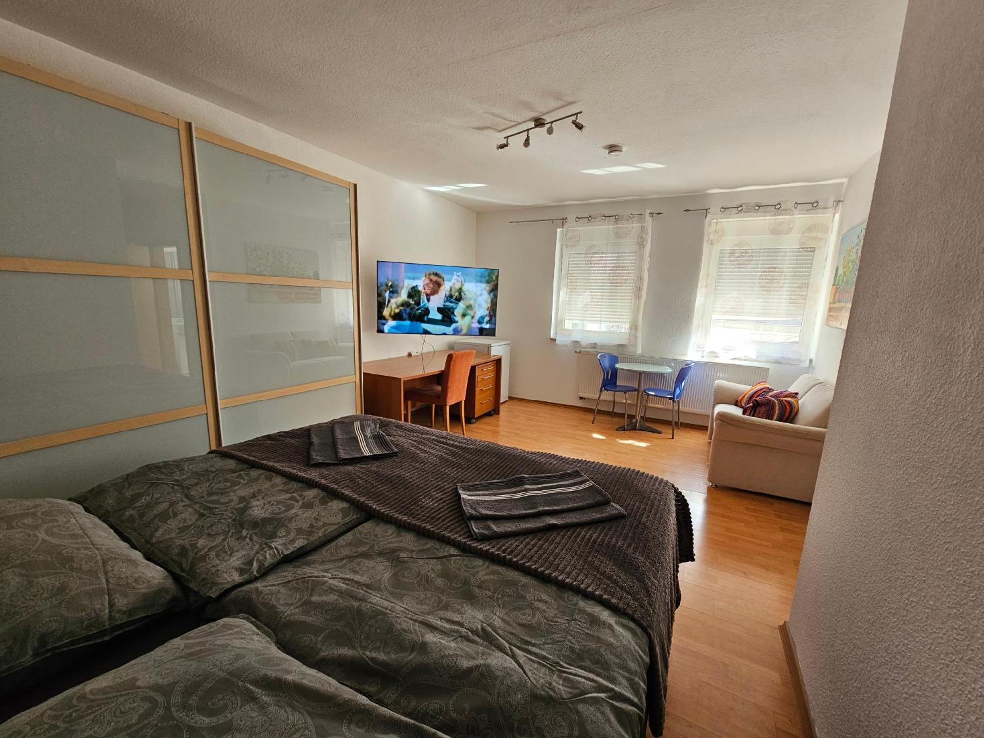 City-Close - King Bed & Free Garage Bayreuth Exterior photo